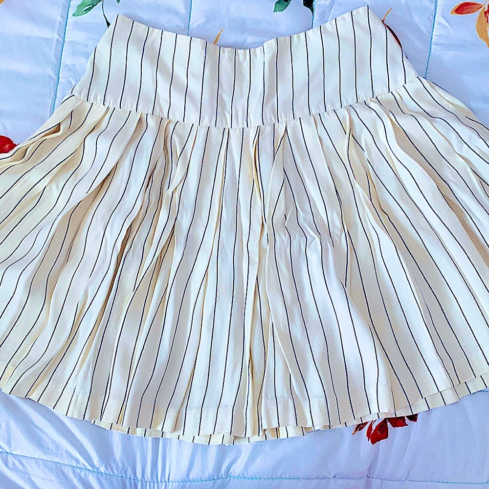 Circle & skater skirt